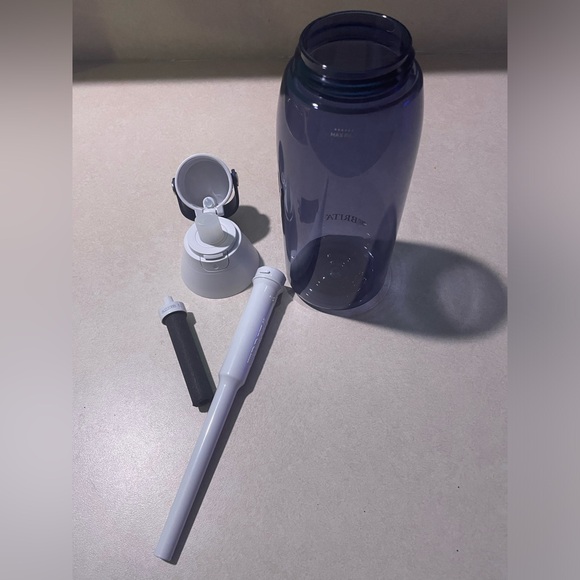 Brita Hard-Sided Plastic Premium Filtering Water Bottle- 36oz - Picture 1 of 8